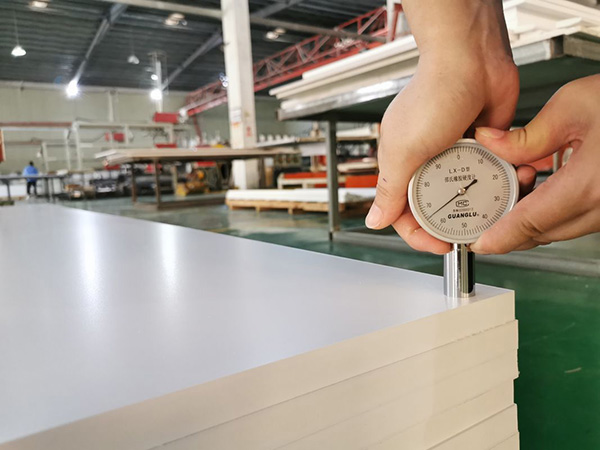 PVC广告板雕刻板 广告字板UV板